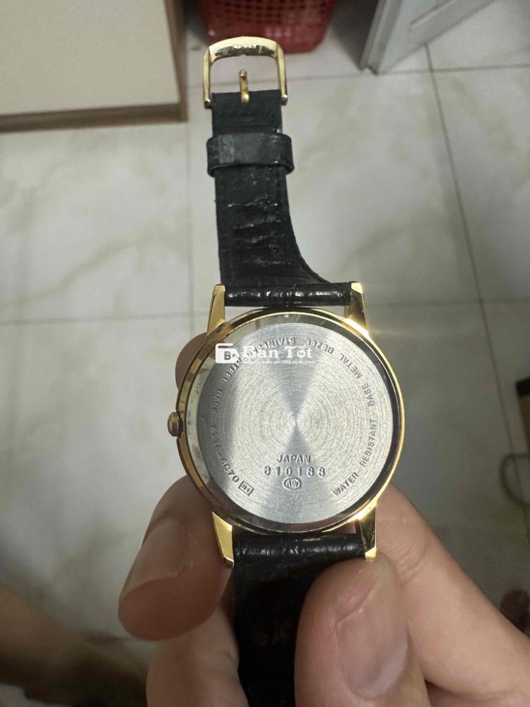 Dư cần bán đồng hồ để lâu không dùng  
