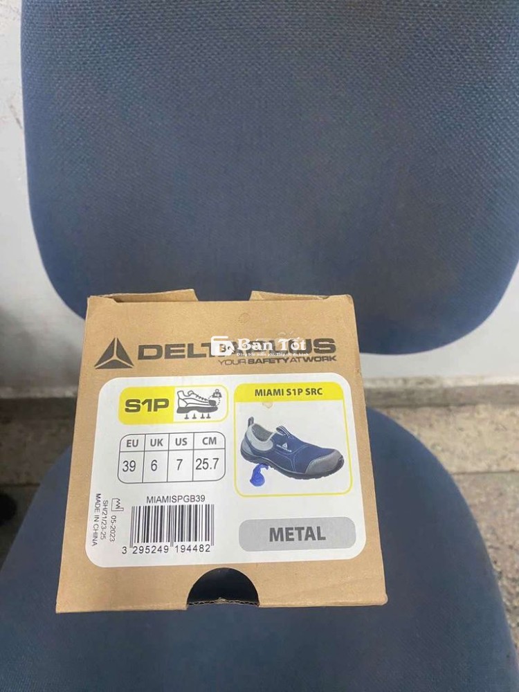 Giày bảo hộ Delta size 39 mới