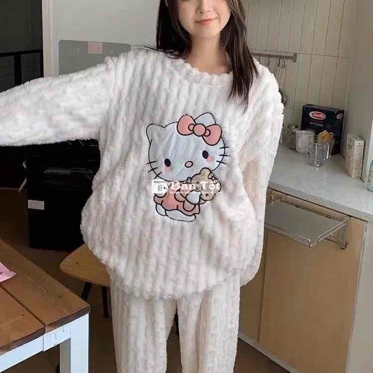 Set đồ ngủ Hello Kitty siêu dễ thương