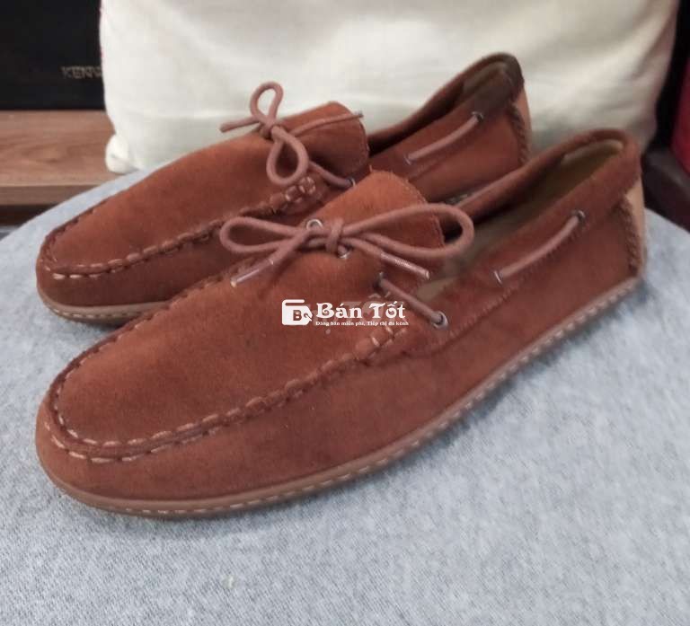 Giày lười hiệu Clarks