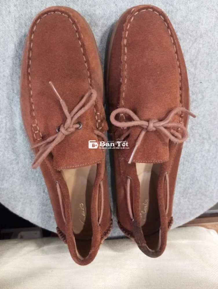 Giày lười hiệu Clarks