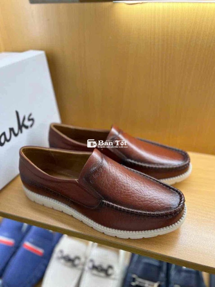 Giày Mọi Clark Nâu Đỏ