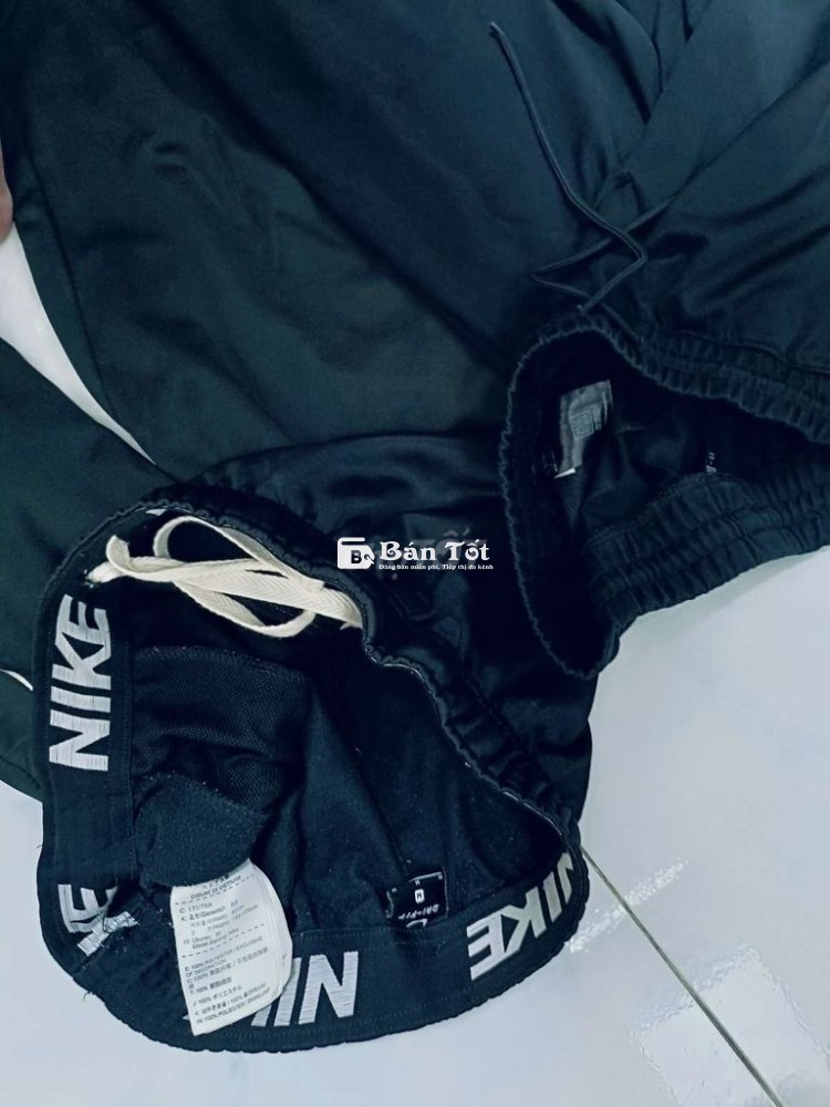 2 quần nike và Uni xịn size S.2 cái tất cả 150k