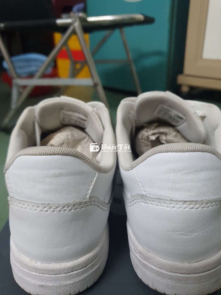 Giày New Balance Trắng Ít Dùng - Giá Tốt Cho Người Cần