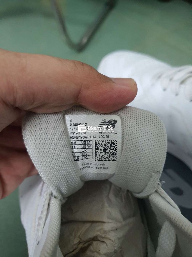 Giày New Balance Trắng Ít Dùng - Giá Tốt Cho Người Cần