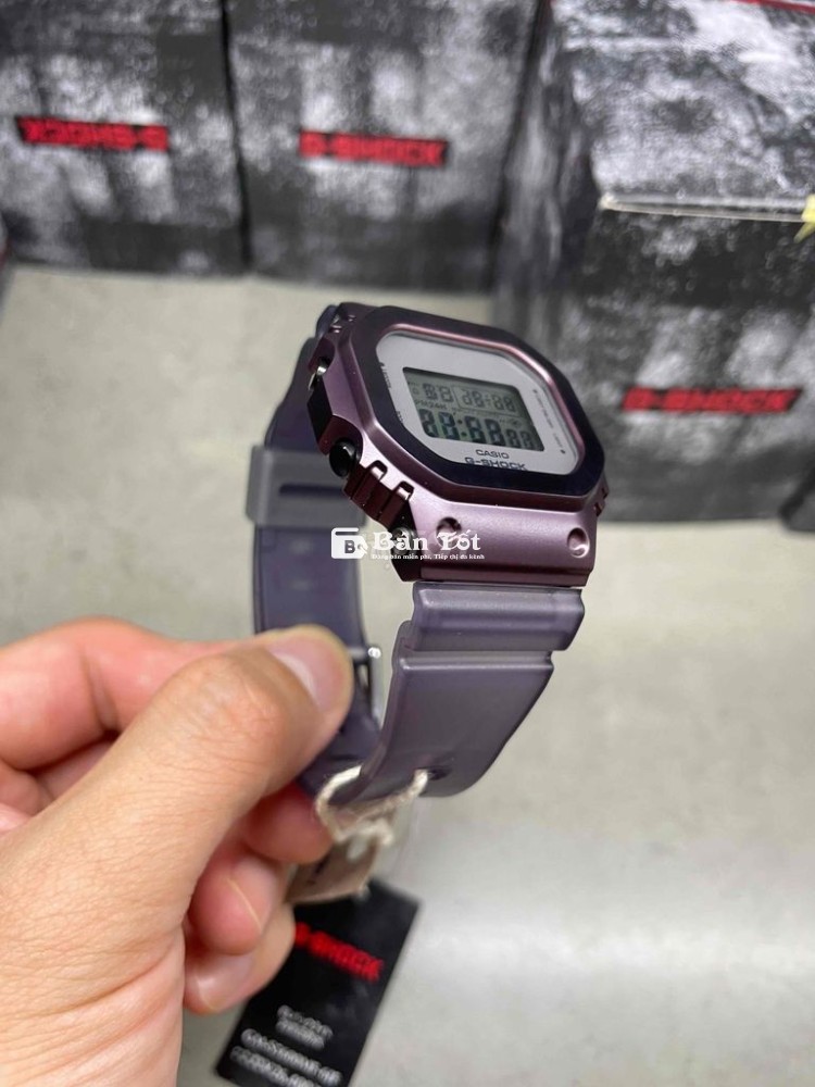 đồng hồ g-shock Gm-5600 mới 100%
