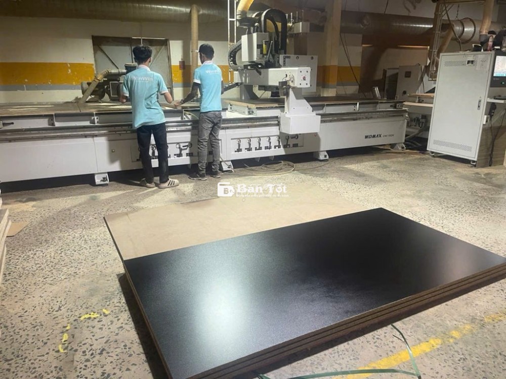 Tuyển Nam Công Nhân Thời Vụ