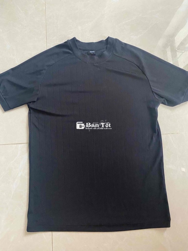 Áo thun đen body size L