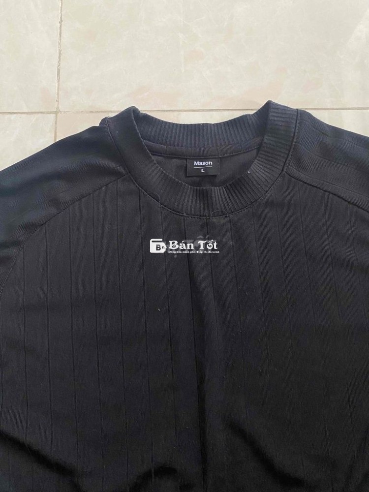 Áo thun đen body size L