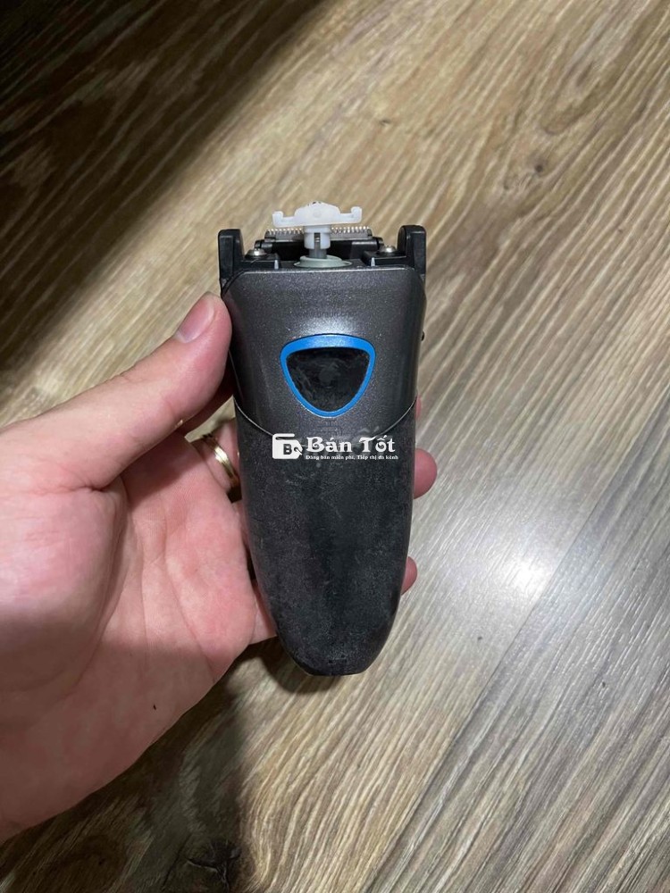 Cần bán xác máy cạo râu Braun 521 hoặc tìm thợ sửa chữa tại Hà Nội