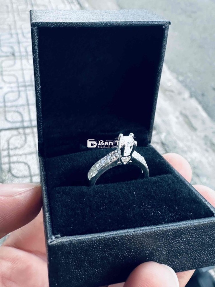 nhẫn nữ bạc 950 đính full moissanite