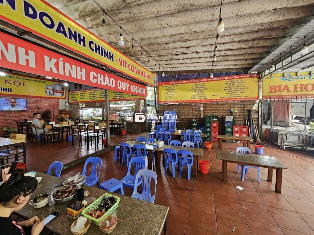 TUYỂN NHÂN VIÊN CHẠY BÀN BAO ĂN Ở - NHÀ HÀNG VỊT DOANH