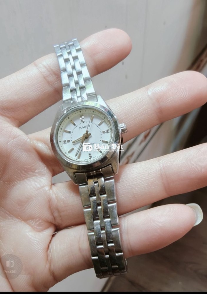 Mình bán đồng hồ size 22 có trầy xước