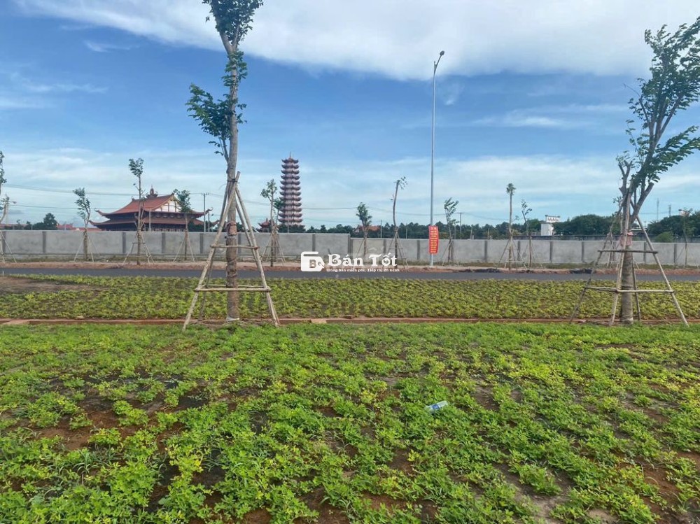 Bán khu nhà nghỉ đang cho thuê 45 triệu/tháng gần sân bay Long Thành