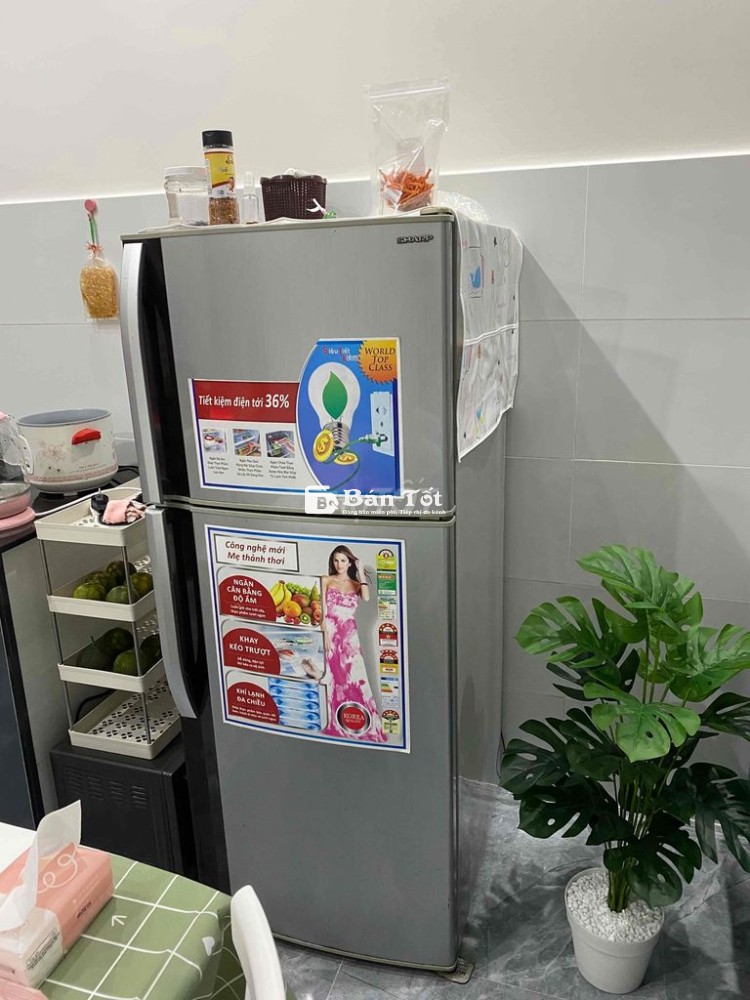 cần bán tủ lạnh sharp đang sài bình thường