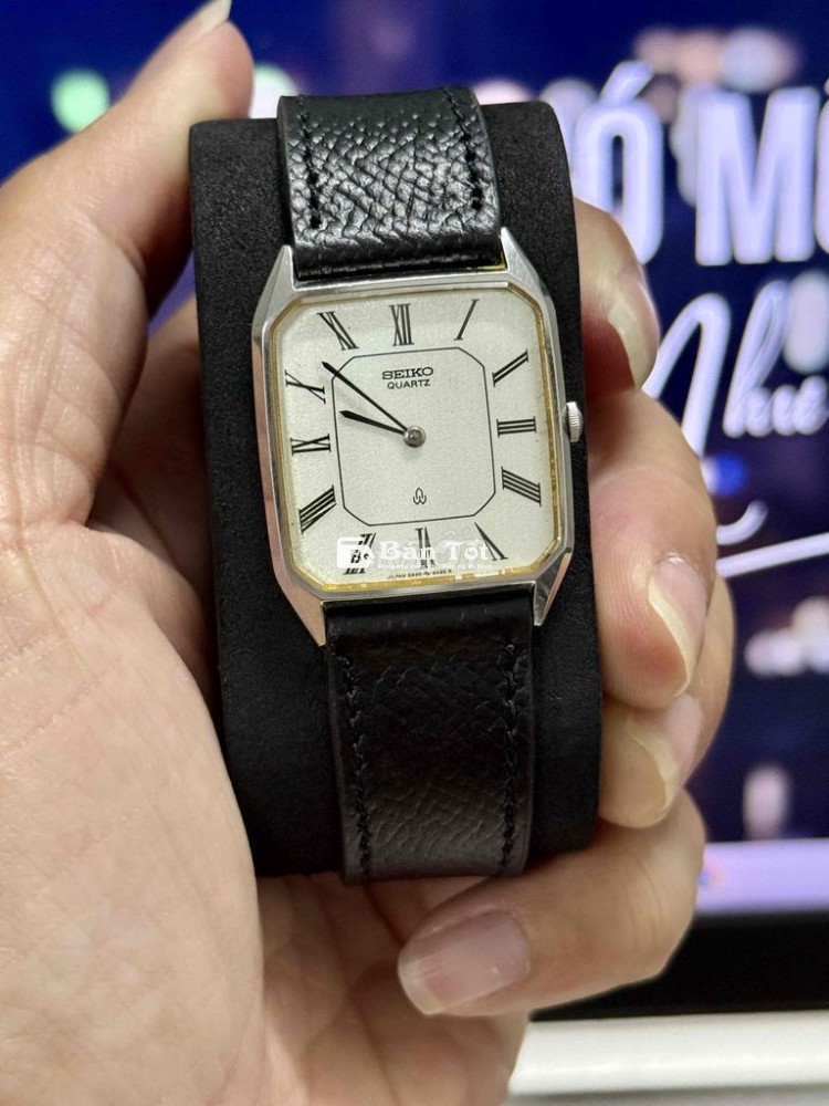 Tank Seiko quartz cọc số la mã form 2 kim hiếm đep